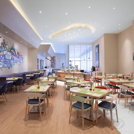 Ibis Styles Jakarta Mangga Dua Square Exteriör bild