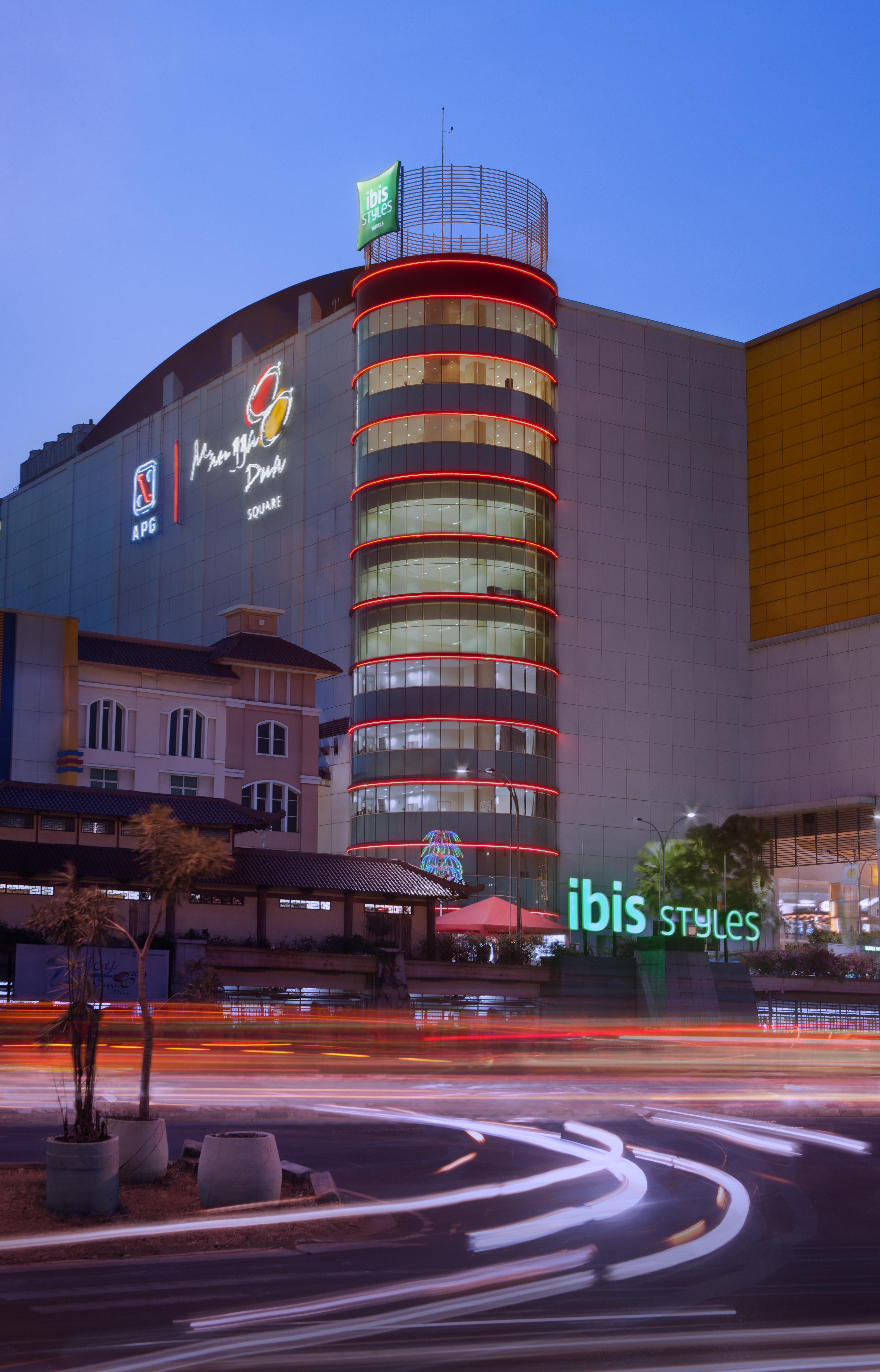 Ibis Styles Jakarta Mangga Dua Square Exteriör bild