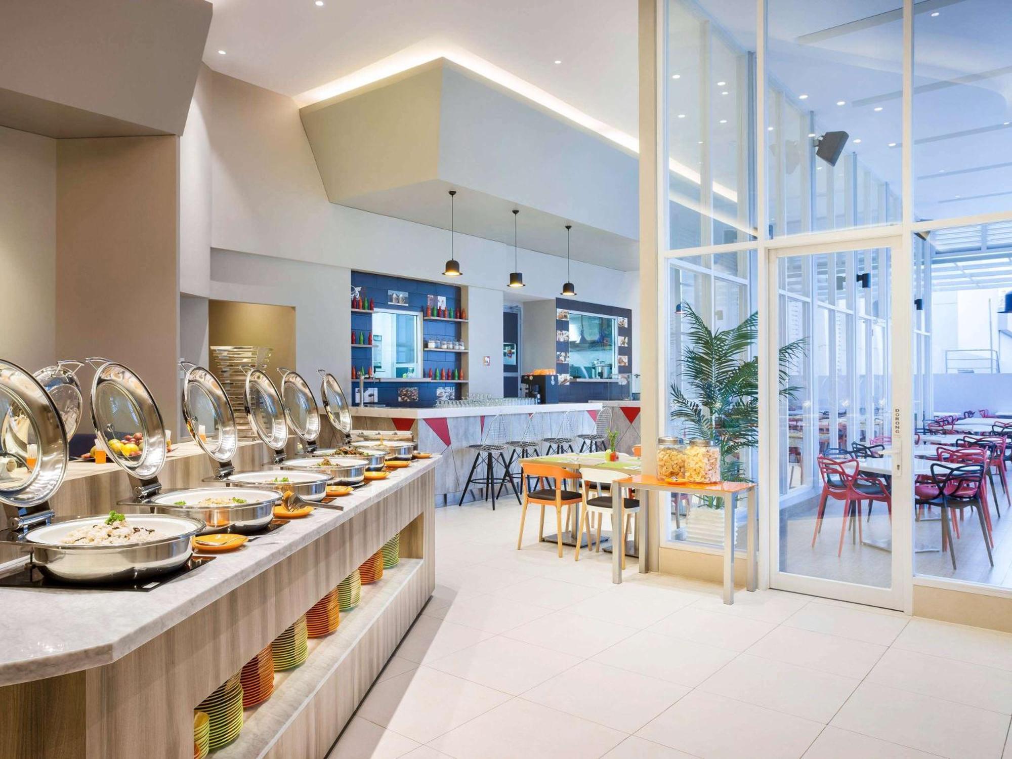 Ibis Styles Jakarta Mangga Dua Square Exteriör bild
