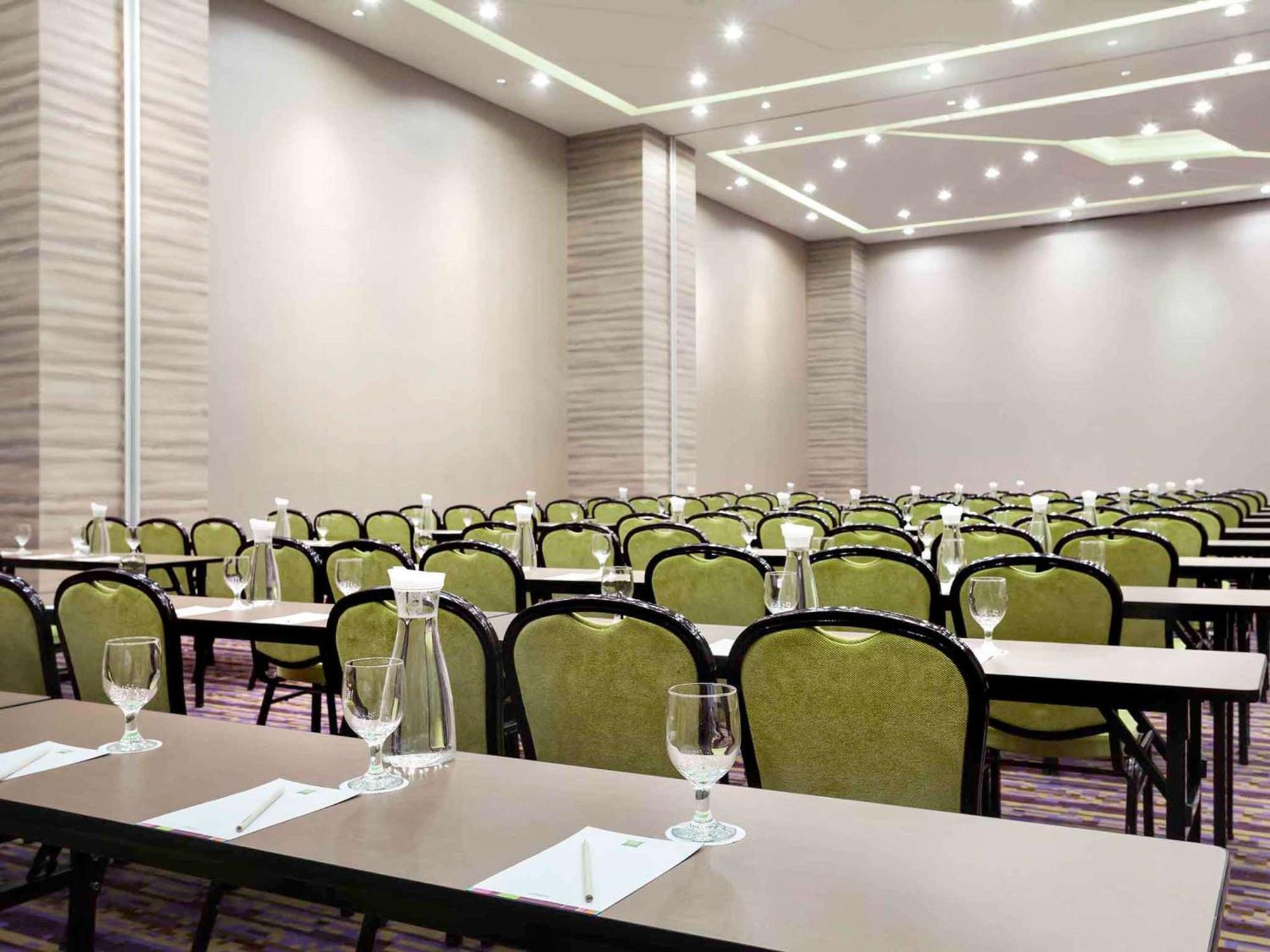 Ibis Styles Jakarta Mangga Dua Square Exteriör bild