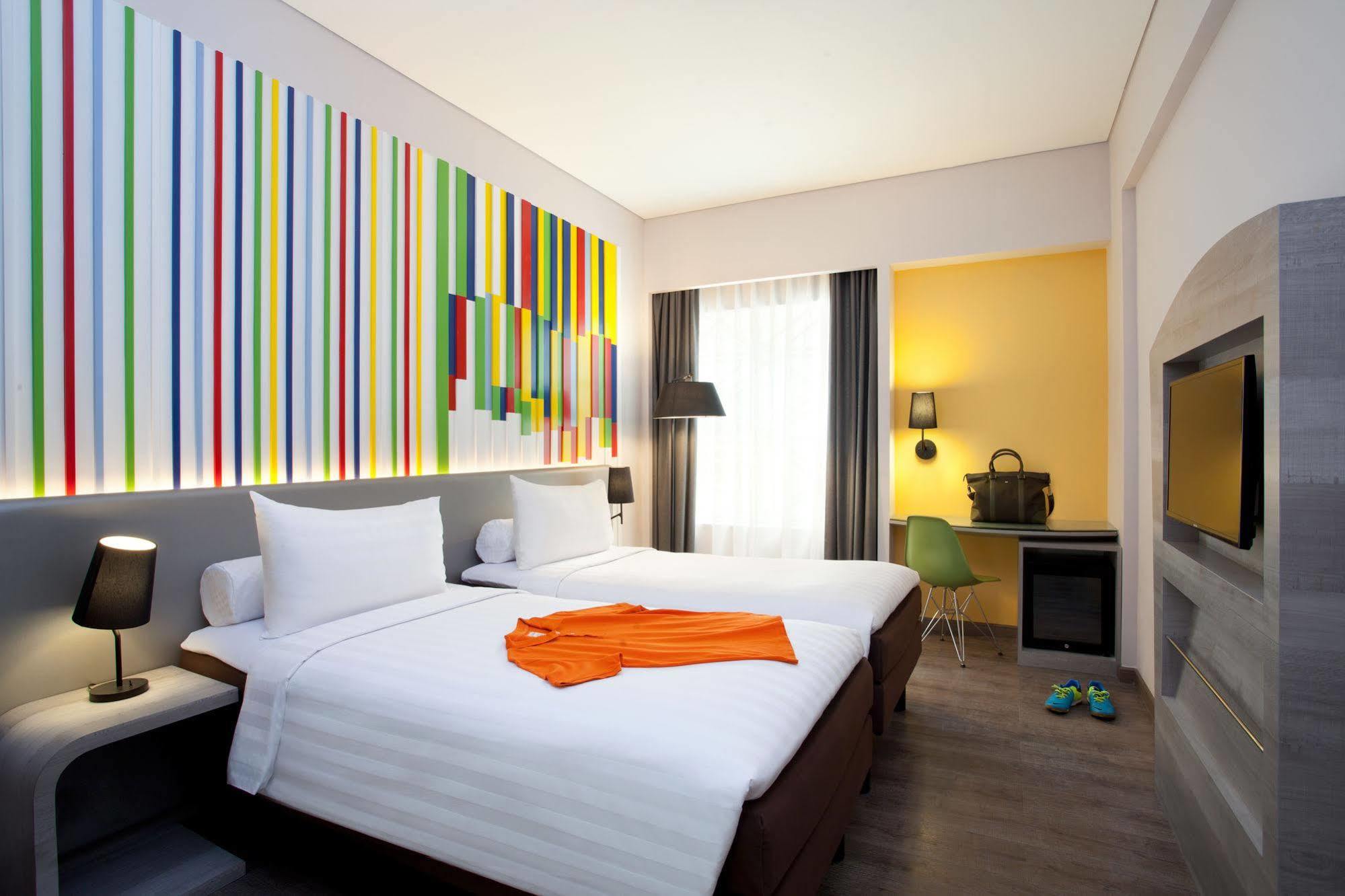 Ibis Styles Jakarta Mangga Dua Square Exteriör bild